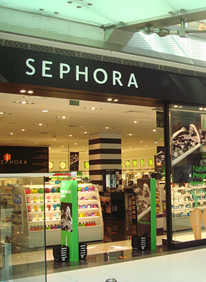 <strong>Sephora</strong><span><b></b></span><i>→</i>